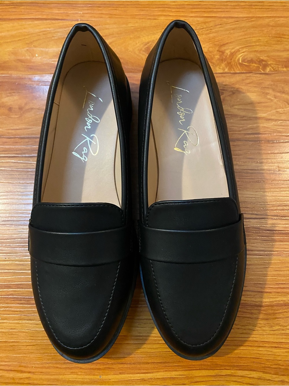 Jennifer Ray Black Classic Penny Loafers for Women